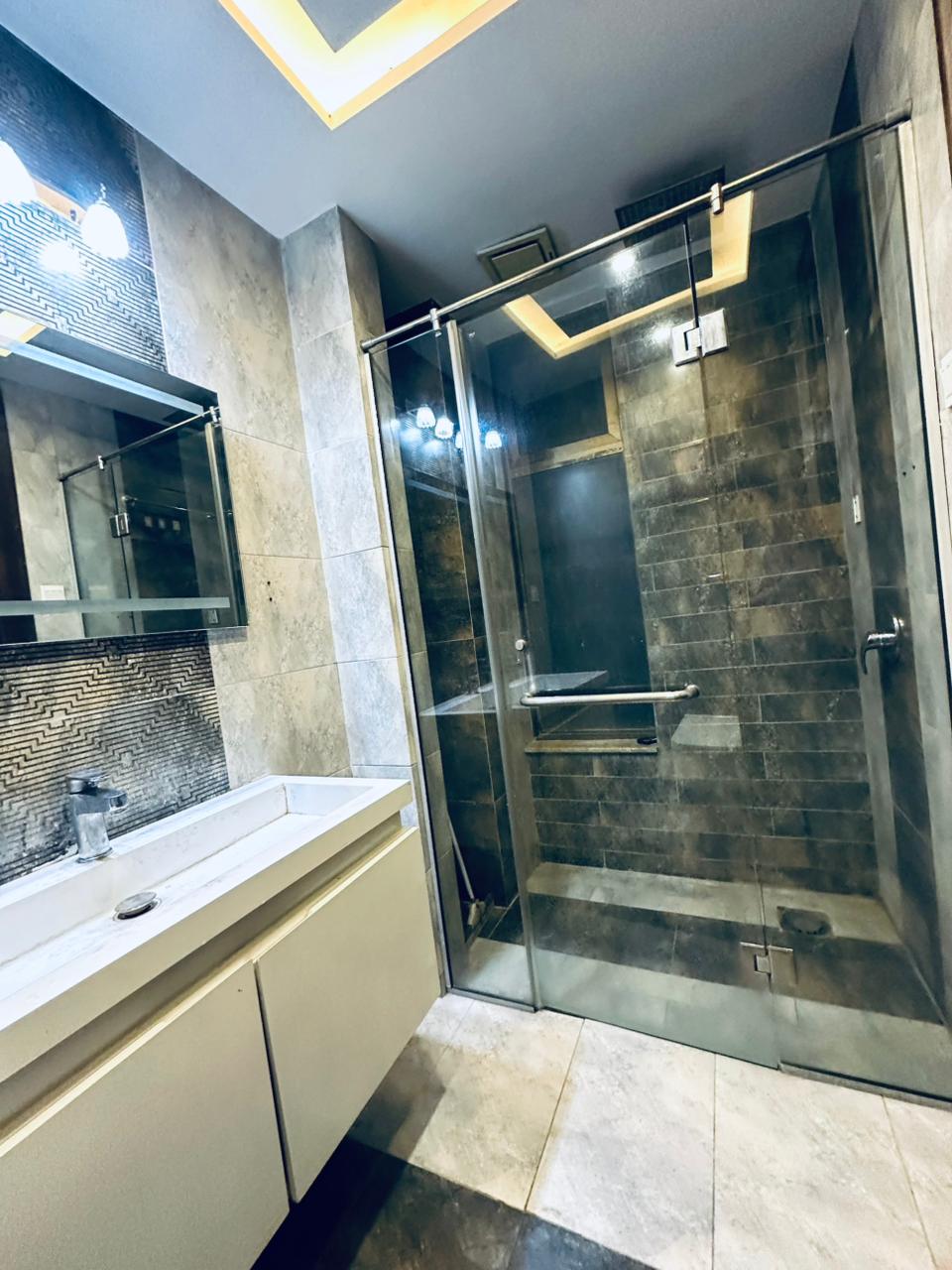 Vibrant & Luxury Apartment - Self Check in