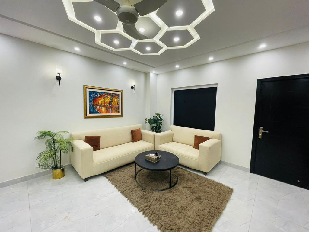 Spacious 2 Bedroom Apartment with Smart Features